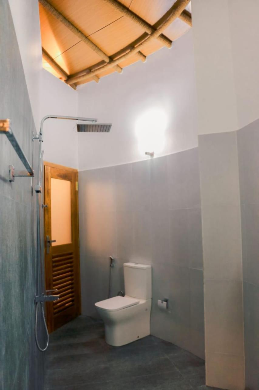 Senu Lagoon Villa Тангалла Экстерьер фото